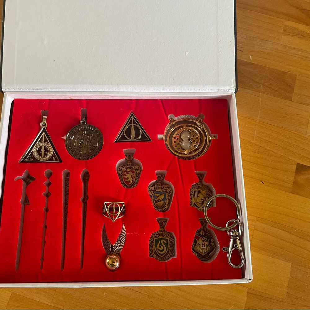 Harry Potter Themed Keychain and Pendant Set